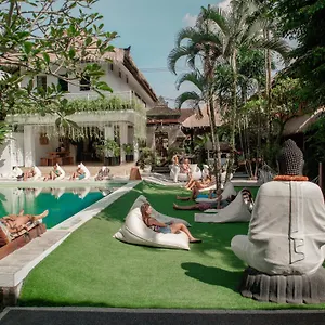 Hostel Puri Garden Hotel&hostel Ubud